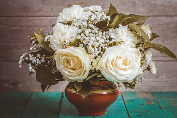 Bouquet of flowers. White Rose. Gift. Wedding.