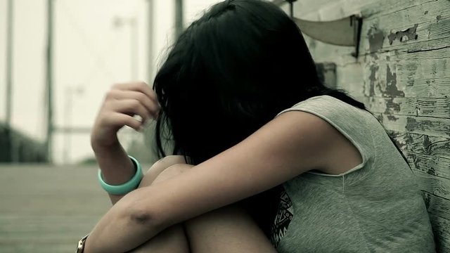 Woman desperate afer being left by boyfriend