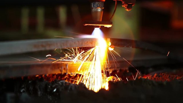 cutting sheet metal autogenous welding, close-up
