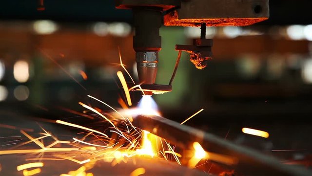 cutting sheet metal autogenous welding, close-up