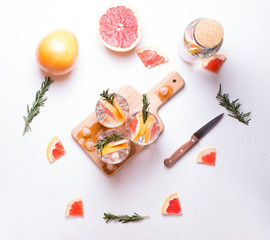 Detox with grapefruit and rosemary