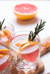 Detox with grapefruit and rosemary