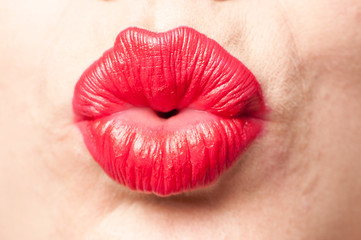 Obraz premium passionate red kiss