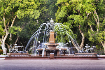 Syd HP Fountain Dist front trees