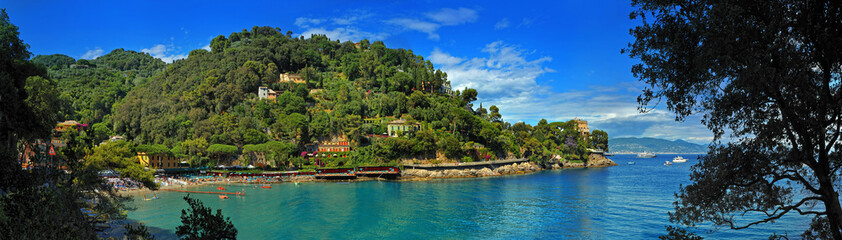 Fototapeta na wymiar panoramic view of Italian Riviera gulf near Santa Marherita
