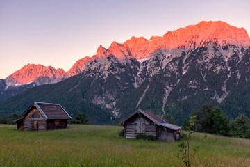 Fototapeta na wymiar Alpen glow across a mountain range in bavaria
