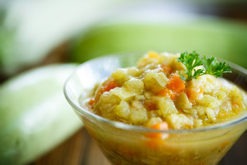 zucchini braised with vegetables