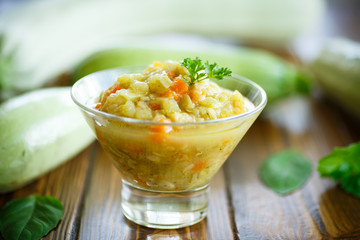zucchini braised with vegetables