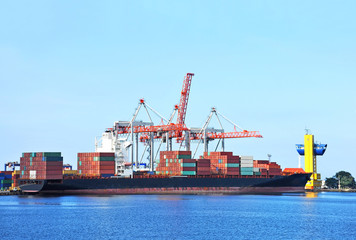 Fototapeta premium Cargo crane and ship