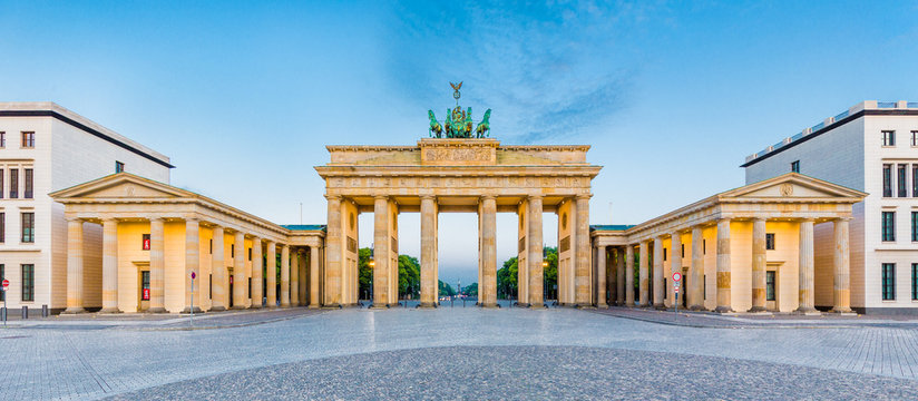 Berlin Brandenburger Tor at sunrise, Germany