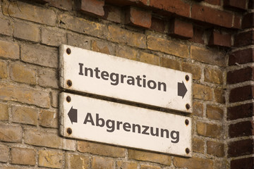 Schild 100 - Integration