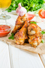 Spicy chicken wings with ketchup