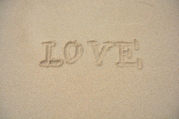 Fototapeta na wymiar Love You in den sand geschrieben