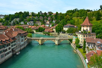 Fototapeta na wymiar Riverside in Bern