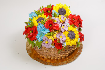 Fototapeta na wymiar cake with cream flowers