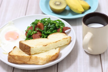 明るい朝食