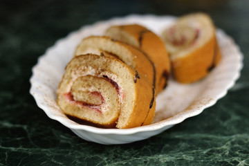 Biscuit roll with stuffing