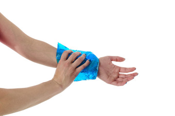 Wrist pain cold ice pack