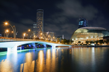 Esplanade Bridge over Marina Bay and the Esplanade in Singapore