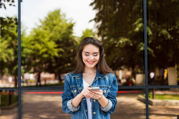 Young girl talk phone on the street