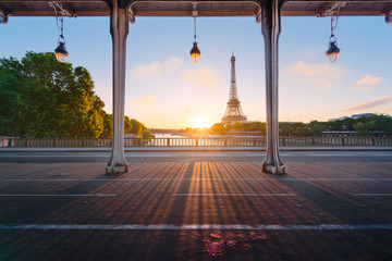 Tour Eiffel depui pont bir hakeim - obrazy, fototapety, plakaty