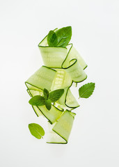 Cucumber noodles with mint leaves