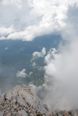Zugspitze - najwyższy szczyt górski w Niemczech. - obrazy, fototapety, plakaty
