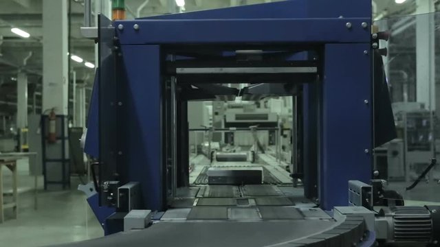 Work of conveyor newspaper and magazine typography, production line