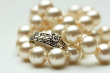 Diamond rings and pearls