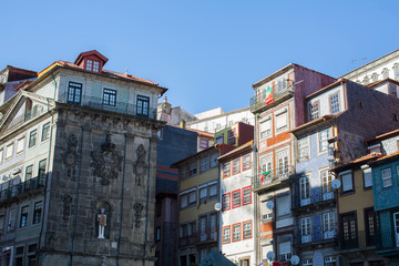 Fototapeta premium View of the houses in the historic centre of Porto, Portugal.