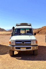 Fototapeta na wymiar Desert safari on jeep