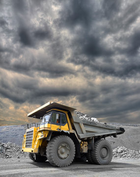 Mining Truck