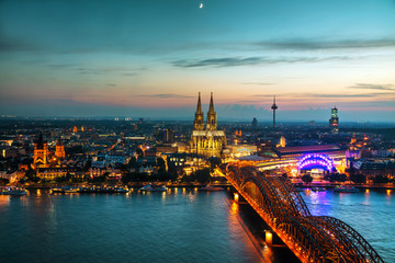 Fototapeta na wymiar Cologne aerial overview after sunset