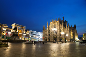 Fototapeta na wymiar Duomo cathedral in Milan, Italy