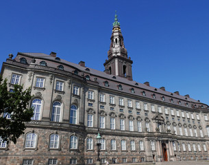 Fototapeta na wymiar Le palais de Christiansborg à Copenhague, Danemark