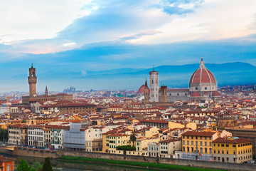 Fototapeta na wymiar cityscape of Florence old town from above at sunrise, Italy