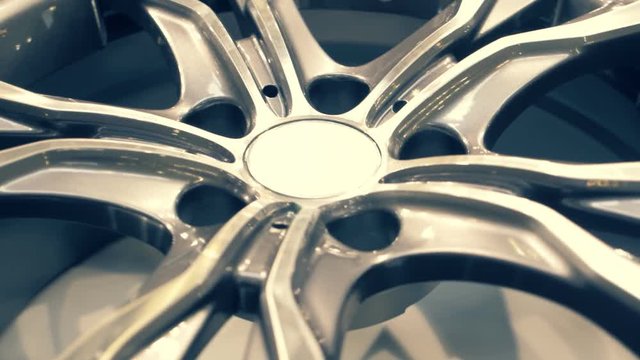 Automotive aluminum alloy wheels without tires shine the light