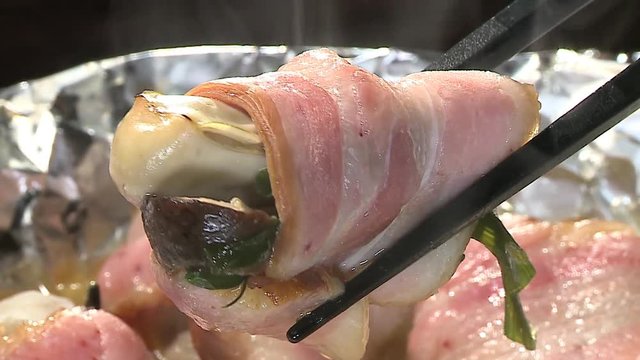 カキのベーコン巻
