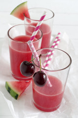 Wassermelonen-Kirsch-Smoothie