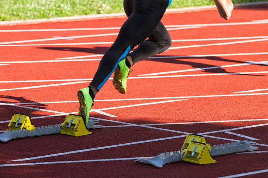 Athlet beim Sprintstart