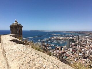 Vista de Alicante desde el Castillo de Santa Bárbara