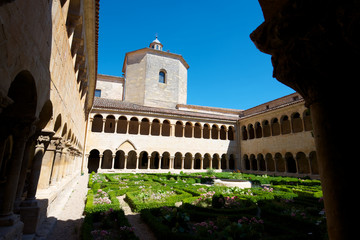 Santo Domingo de Silos © WINDCOLORS