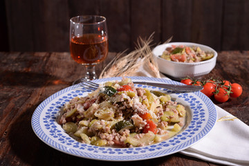 Spaghetti with minced meat zucchini and beans