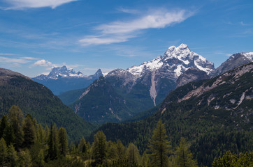 Fototapeta na wymiar Tofane mountain group in the Italian Alps