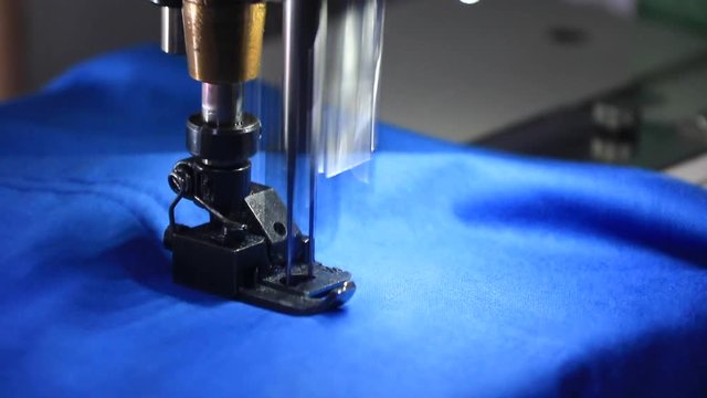 Professional double needle sewing machine with four colors fabric