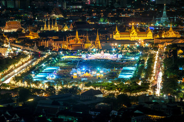 Obraz premium Aerial view of Wat Phra Kaew in night, Bangkok, Thailand. Bangko