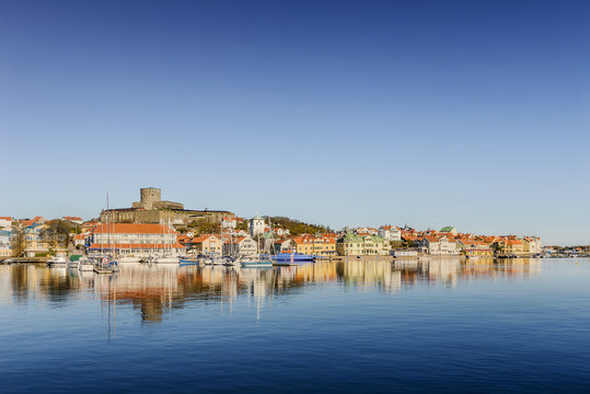 Sweden, West Coast, Bohuslan, Marstrand, Waterfront view of fishing village