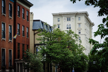 Fototapeta na wymiar Buildings in Mount Vernon, Baltimore, Maryland.