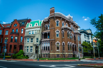 Fototapeta na wymiar Historic houses at Logan Circle, in Washington, DC.