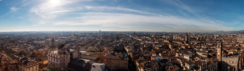 Fototapeta na wymiar Panoramica Verona Controluce